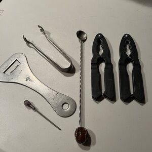 Silver and Black Bar Tool Set